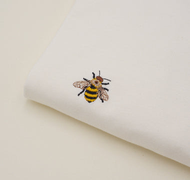 T-Shirt besticken mit der Stickmaschine: Anleitung Schritt für Schritt