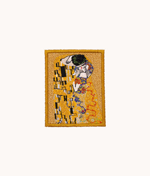 The Kiss by Gustav Klimt T-shirt