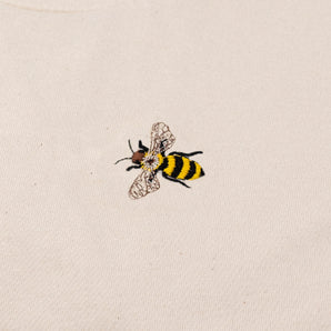 Cute Bees – Embroidery on T-shirt